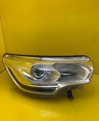 Citroen C4 II Headlight/headlamp 9674904980-01