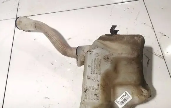 Citroen C4 I Picasso Windshield washer fluid reservoir/tank 9681875180