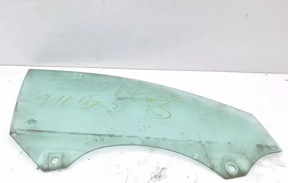Audi A3 S3 8P Front door window glass four-door 