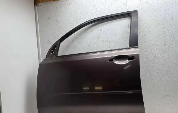 Nissan X-Trail T31 Front door