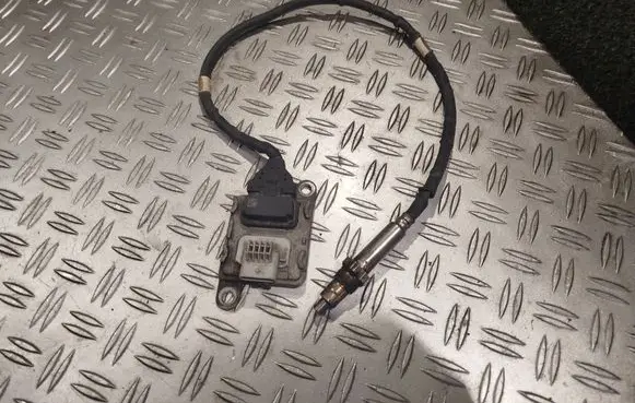 Renault Trafic III (X82) Lambda probe sensor 227904120R A2C1878780004