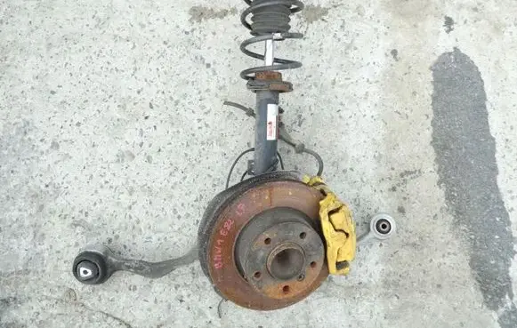 BMW 1 E82 E88 Front wheel hub spindle knuckle