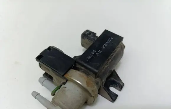 KIA Carens I Turbo solenoid valve 72190315