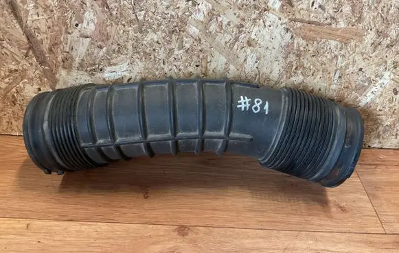 Volvo V70 Intercooler hose/pipe 6898050