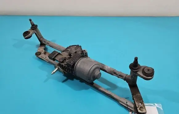 Front wiper linkage