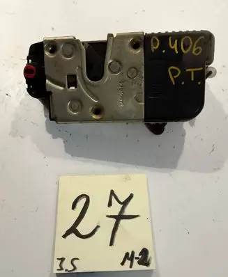 Peugeot 406 Rear door lock 913870