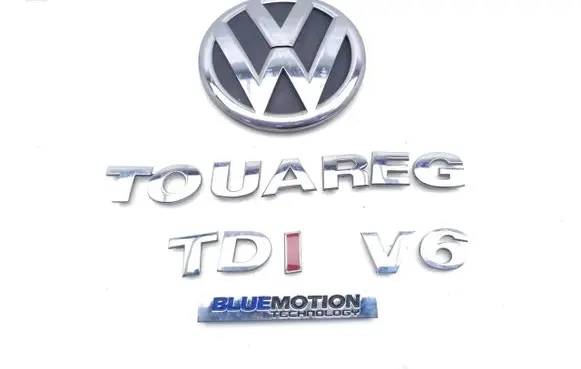 Volkswagen Touareg I Fender model badge letters 7P6853630