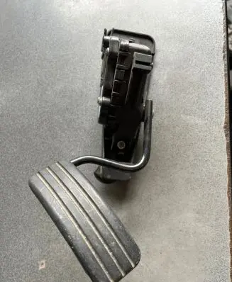 Renault Espace - Grand espace IV Accelerator throttle pedal 8200007513 6PV00811918
