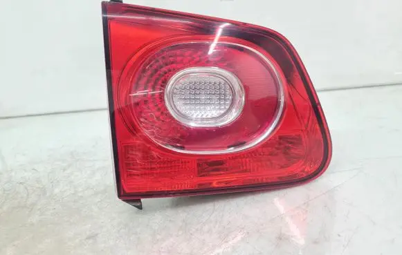 Volkswagen Tiguan Tailgate rear/tail lights 5N0945093B
