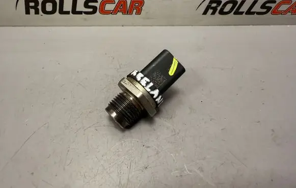 Land Rover Freelander 2 - LR2 Fuel pressure sensor 