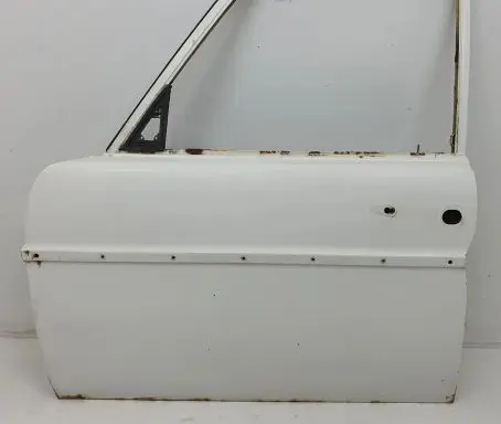 Mercedes-Benz COMPAKT W115 Front door