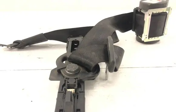 Audi Q7 4L Front seatbelt 4L0857805G