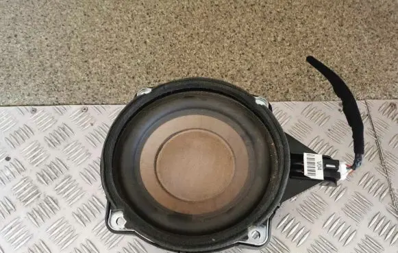 Hyundai i40 Subwoofer speaker 963803Z150