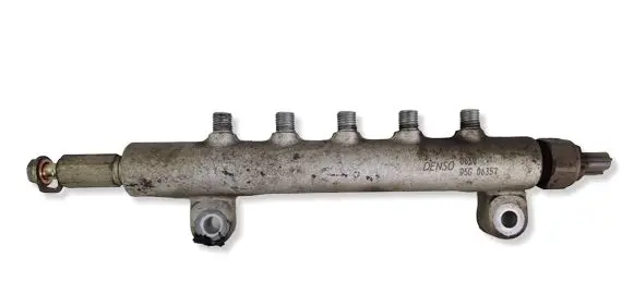Nissan Pathfinder R51 Fuel main line pipe 06357
