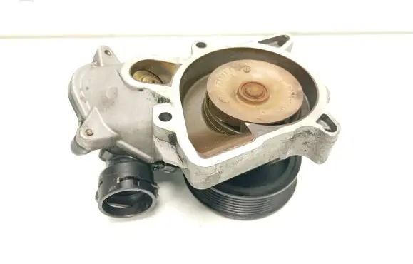 Thermostat/thermostat housing
