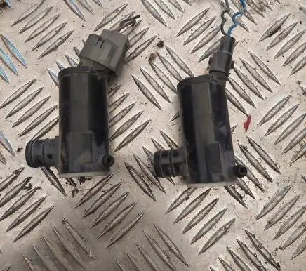 KIA Sportage Windscreen/windshield washer pump 985102S100