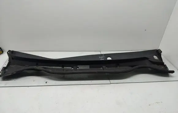 Toyota Auris E180 Wiper trim 5578102350