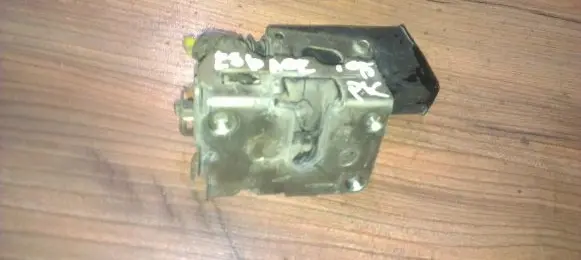 Renault Espace II Front door lock