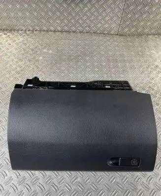Mercedes-Benz E W212 Glove box A2126803091