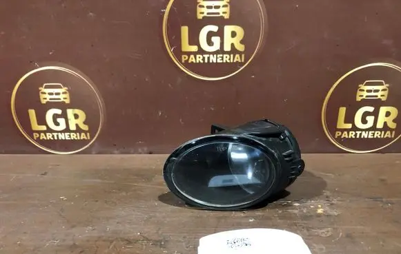 Volkswagen PASSAT B6 Front fog light