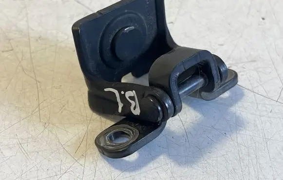 Cupra Born Tailgate/trunk/boot hinge 10A827301A