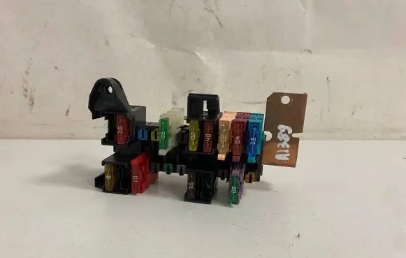 Mercedes-Benz Vito Viano W639 Fuse module A6394401732