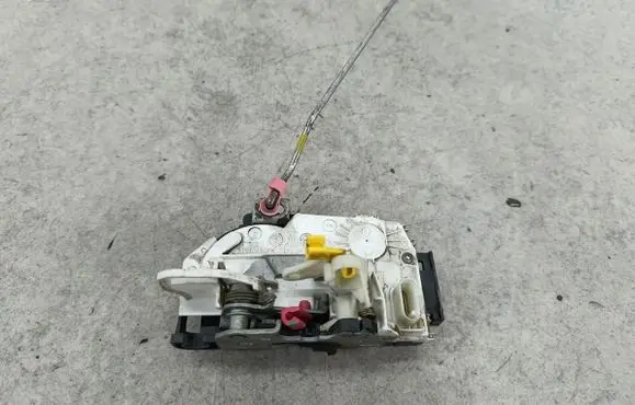 Dodge Grand Caravan Front door lock 