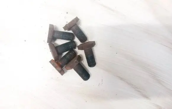 Opel Corsa D Nuts/bolts 
