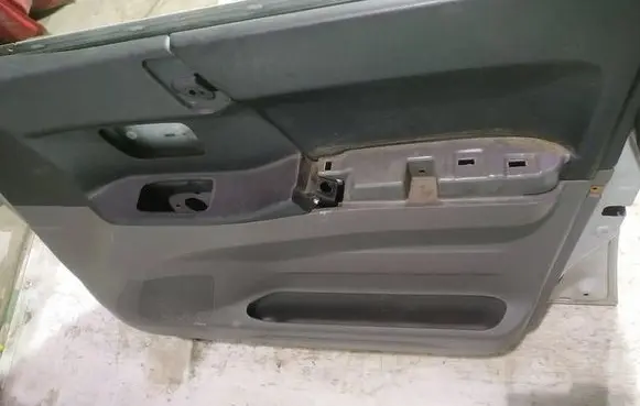 Mitsubishi Pajero Front door card panel trim