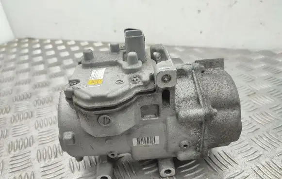 Lexus RX 450H Air conditioning (A/C) compressor (pump) 0422000464