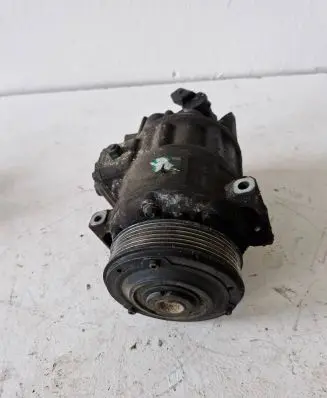 Volkswagen Golf V Air conditioning (A/C) compressor (pump)