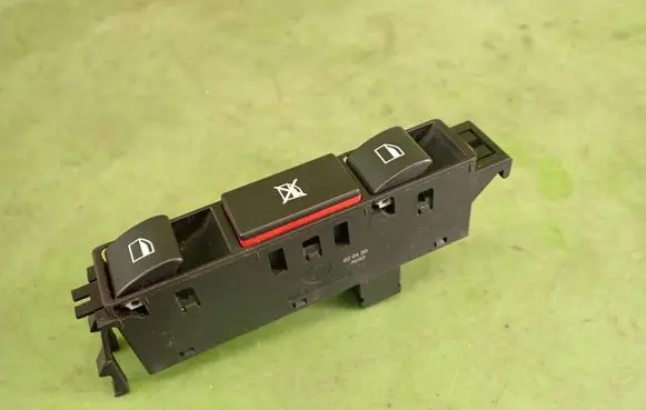 BMW 3 E46 Quarter vent window switch 6902184