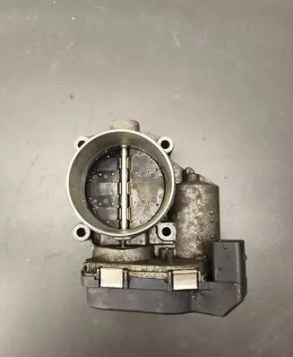 BMW 5 F10 F11 Throttle valve 7555944 A2C53374893