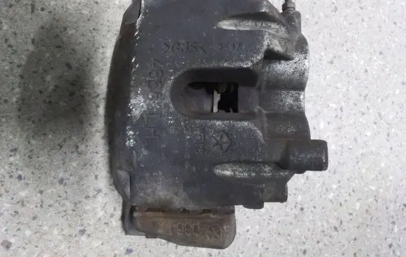 Jeep Grand Cherokee Front brake caliper 4865 68138842AB