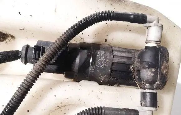 Windscreen/windshield washer pump