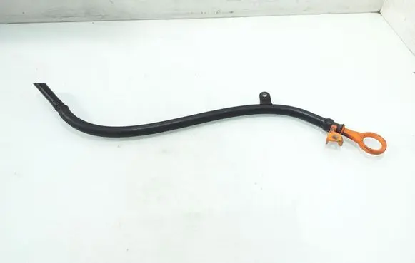 Volkswagen PASSAT B6 Oil level dip stick 06J115630G