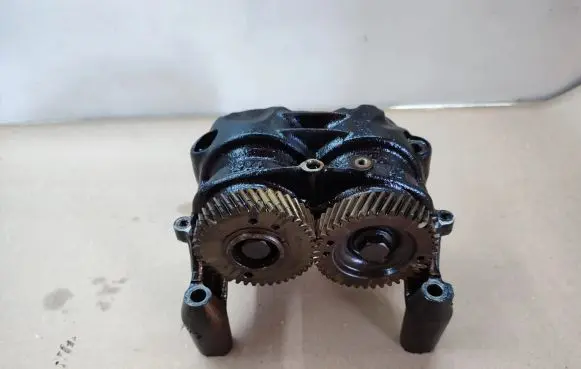 Mercedes-Benz C W205 Balance shaft 