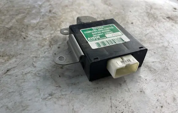 Toyota Land Cruiser (J120) Transfer box differential control unit 8953060280 36380110040