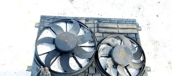 Volkswagen Touran I Radiator cooling fan shroud 1K0121207