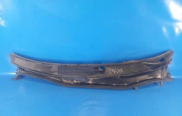 Lexus IS 220D-250-350 Front bumper 5570853060