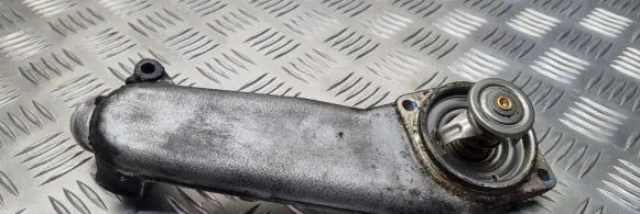 Audi A6 S6 C5 4B Thermostat housing 059121121D