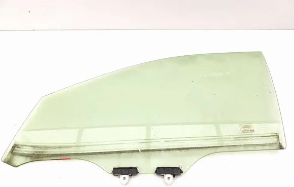 Toyota RAV 4 (XA50) Front door window glass four-door
