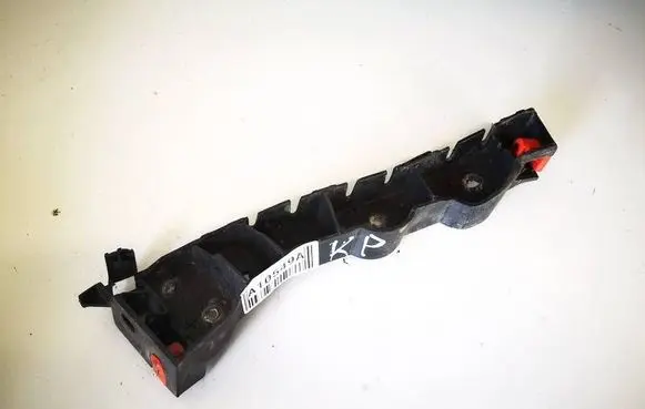 Opel Zafira B Front bumper mounting bracket 13124997