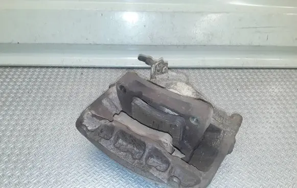 Volkswagen Transporter - Caravelle T4 Front brake caliper 