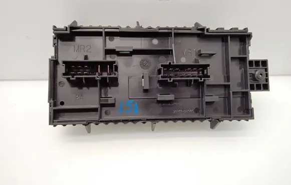 Mercedes-Benz Vito Viano W447 Fuse module A2469067100 13954042 ZGS001