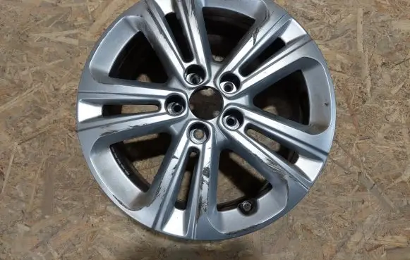 R16 alloy rim