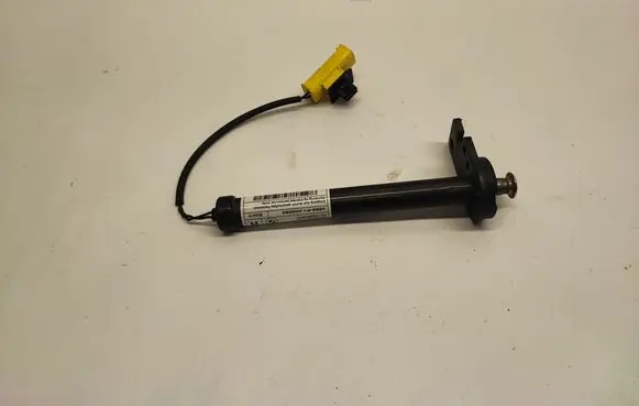 BMW 2 F46 Bonnet Pedestrian Airbag Actuator 7348856 AR7348856