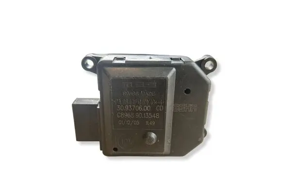 Citroen C4 I Air flap motor/actuator 309370600CD BEHR C8968