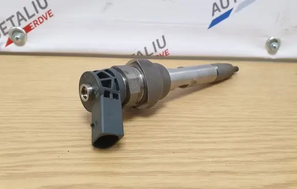 BMW 1 F20 F21 Fuel injector 8514148 0445110743