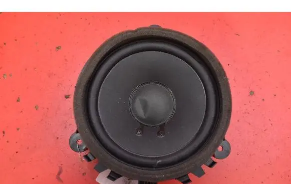 Volvo XC60 Subwoofer speaker 30657445